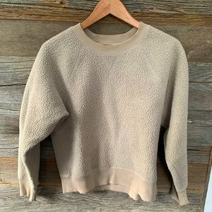 Everlane Renew Fleece Raglan Sweatshirt in Oat